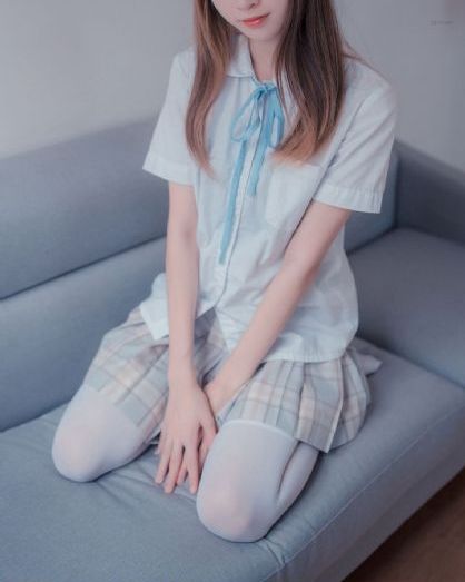 美女脱得一干二净_BD英语迅雷电影在线